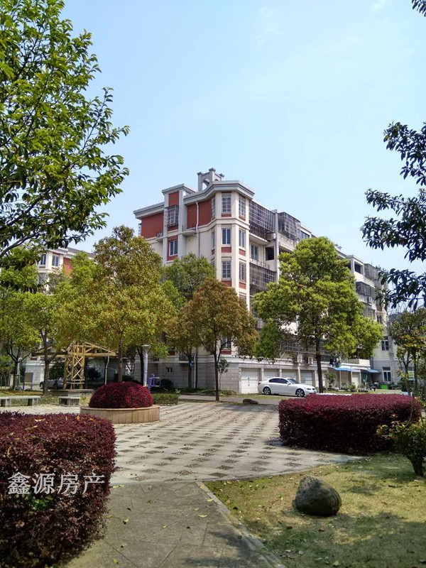 特价出售嘉都苑顶复156平+车库直接钥匙