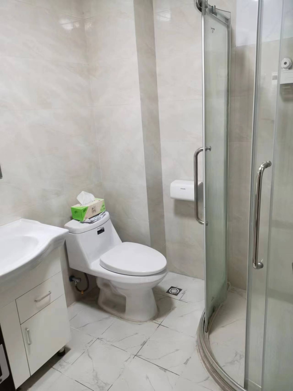 欢乐颂三室两卫精装175万直接房源钥匙在