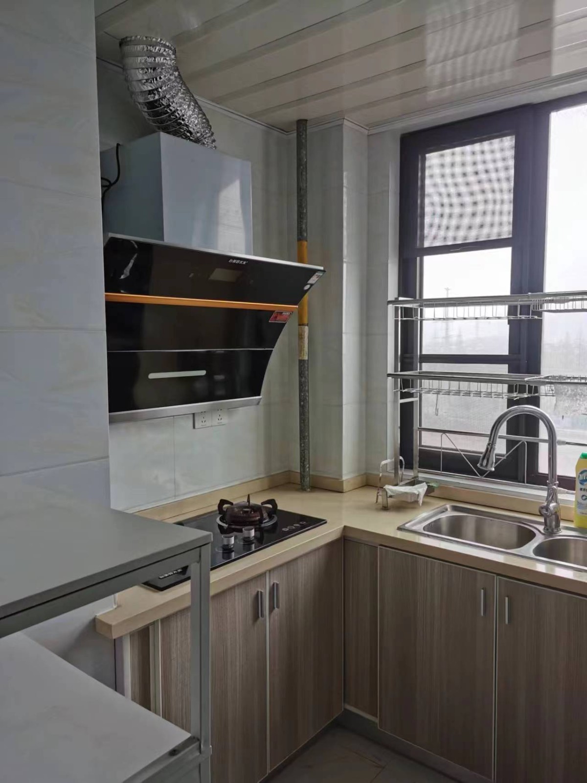 欢乐颂三室两卫精装175万直接房源钥匙在