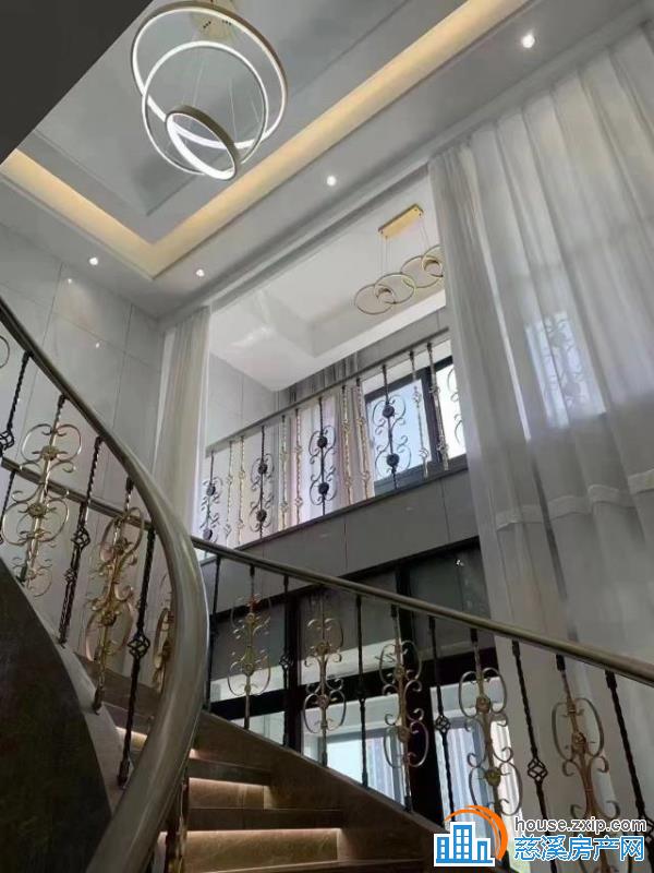 出售，金色港湾复式332平465万婚装