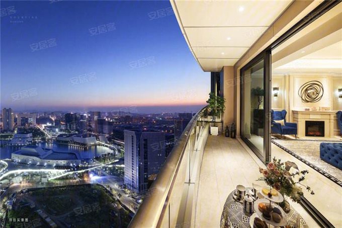 云顶 中间楼层193平方+车位直接房源