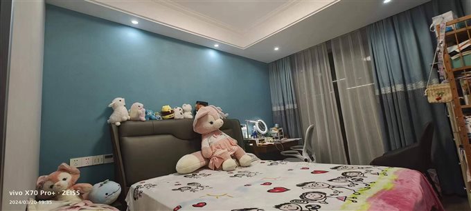 湖心半岛花苑湖景房101平豪装263万