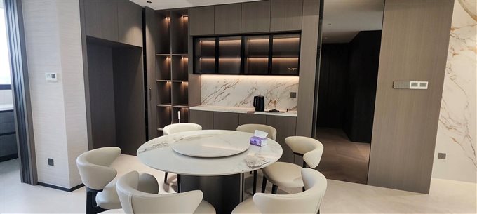 悦城玖号花园172平带车位530万