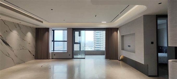 花样年带车位豪装未入住172平530万