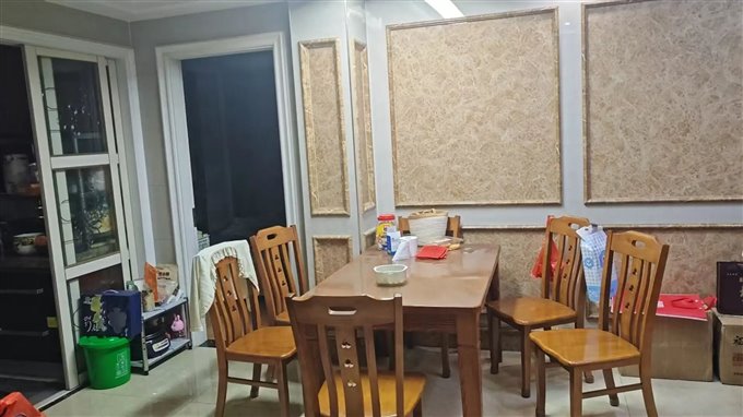 舜韵华庭115平70万送18平车库