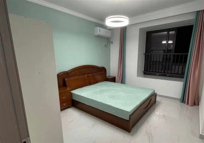 观湖佳苑95平两室一厅精装修3000/月