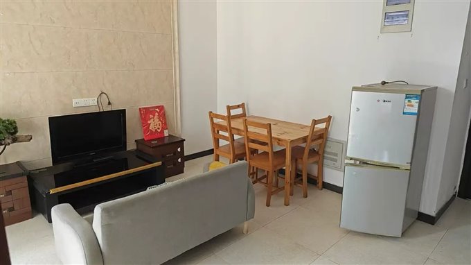 出租新潮塘南苑1700元