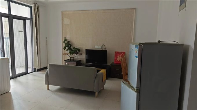 出租新潮塘南苑1700元