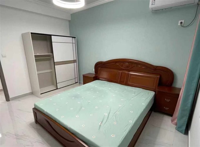 观湖佳苑95平两室一厅精装修3000/月