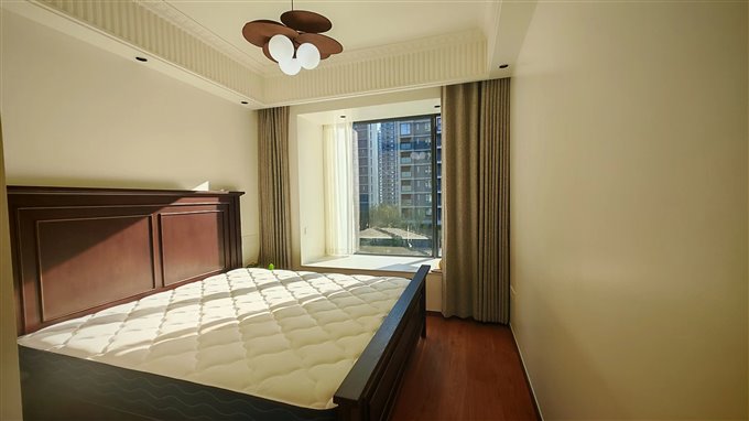 卓越天鑚全新豪装带地暖175平 298万