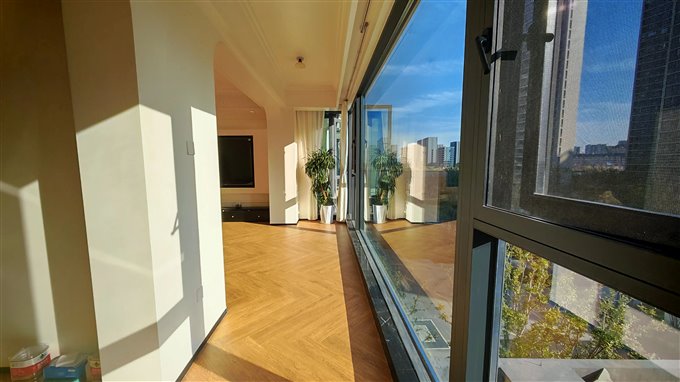 卓越天钻 精装未住过 175平318万