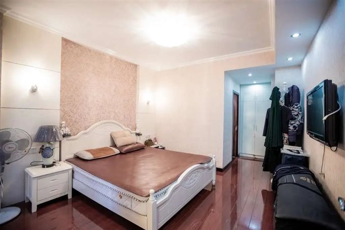 嘉和名苑 精装138平方160万带车位