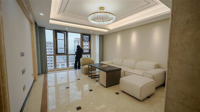 金水湾  精装未住过140平235.8万