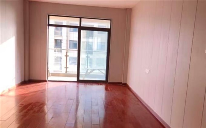 尚德家园122平三室2200元/月