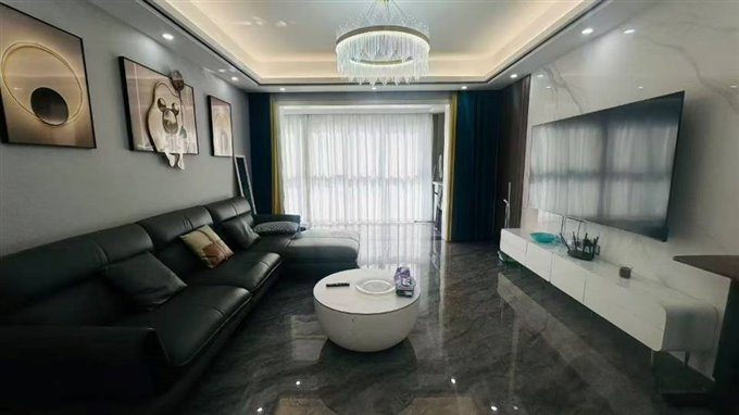 吾悦华府131平三室二卫精装带车位