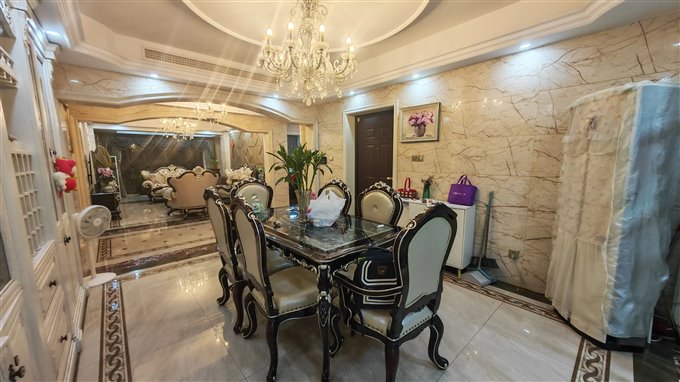 白金湾 143平 178.8万 豪华装修