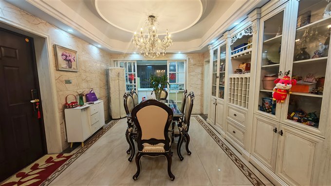 白金湾 143平 178.8万 豪华装修