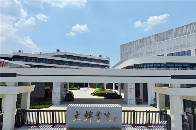 新潮塘南苑楼层佳90平车位满2年110万