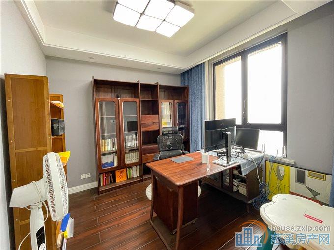 华润凯旋门141平只要230万拎包入住