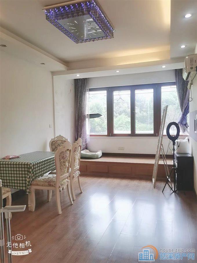 和润公寓电梯房精装修一室一厅直接房源钥匙