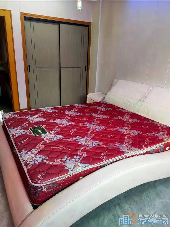 南胜苑5楼精装修162平125万直接