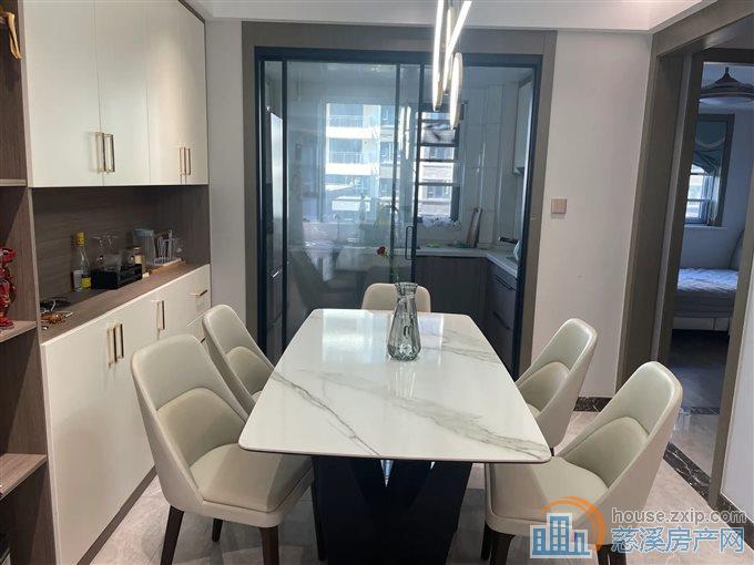 碧桂园月桂府124平123万带车位