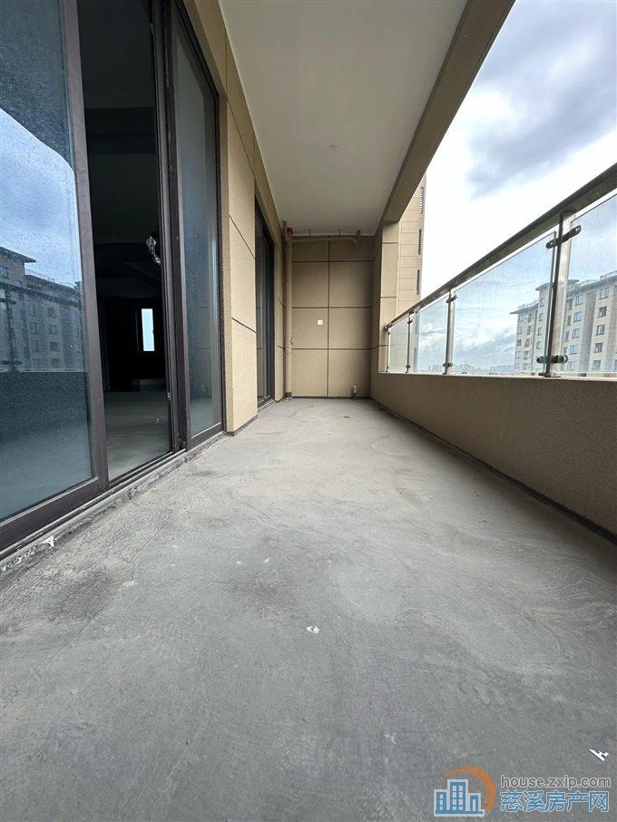 捡漏 佳洲锦苑中庭位置,黄金楼层,边套