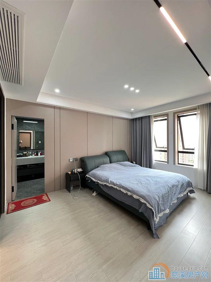 双囍花园现代精装八成新直接拎包