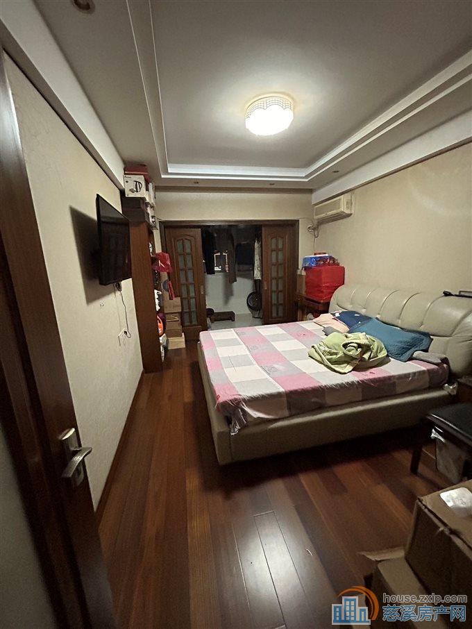 中凯华庭复式265平精装修265万