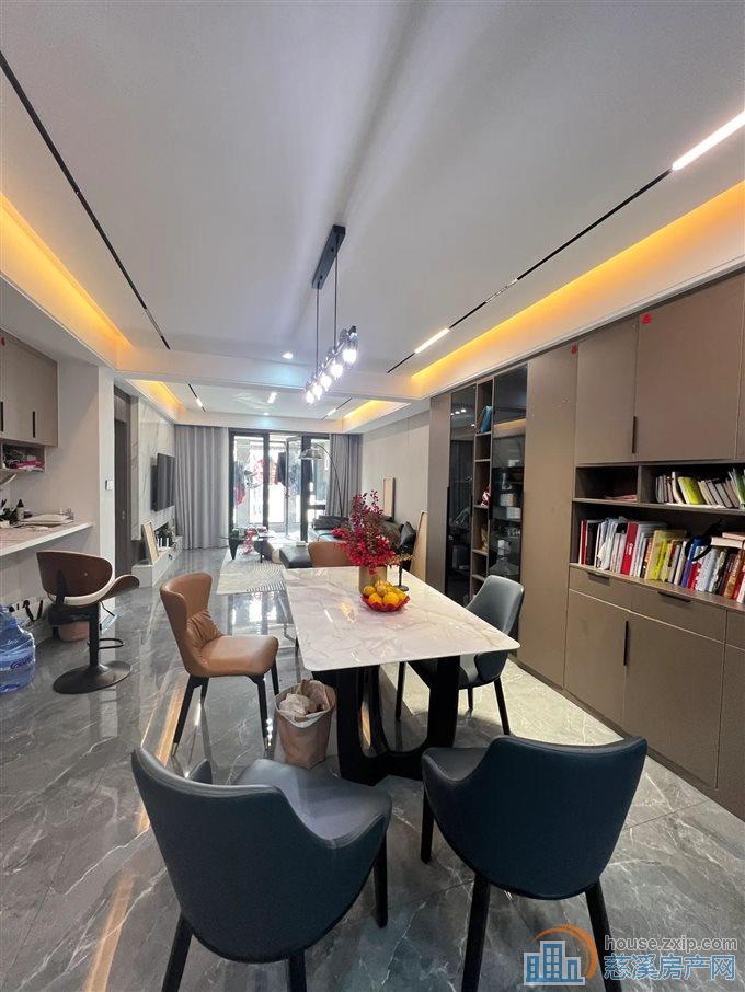 双囍花园现代精装八成新直接拎包