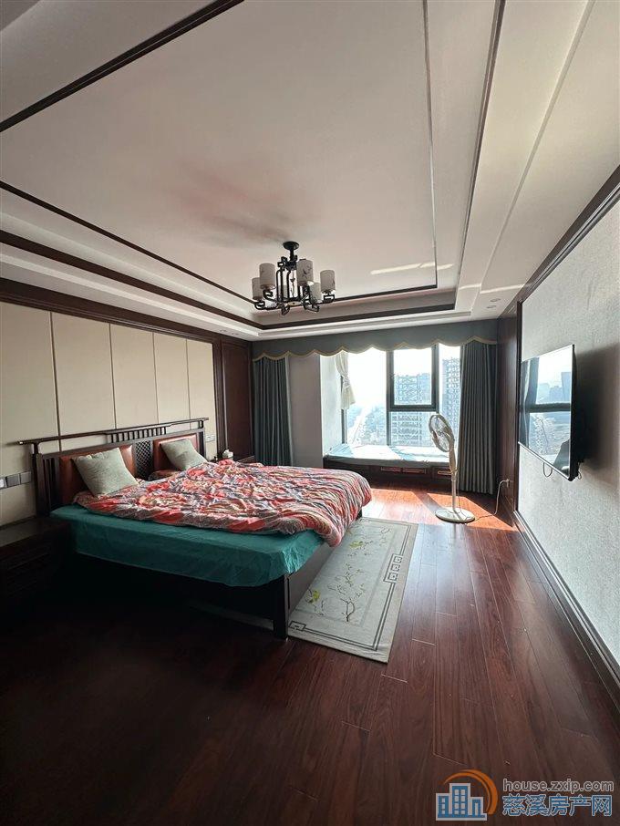 壹公馆  豪华装修 保养好 带车位