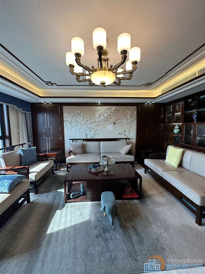 壹公馆  豪华装修 保养好 带车位