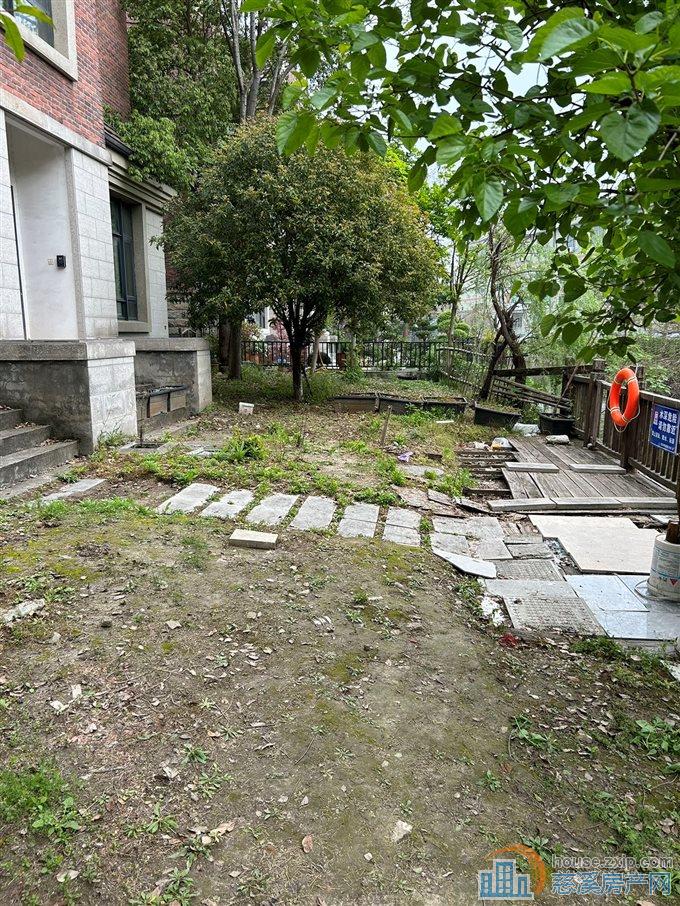 别墅柏顿嘉园446平白坯668