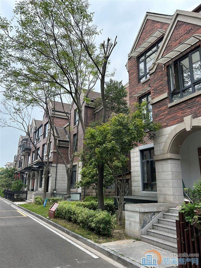 别墅柏顿嘉园446平白坯668