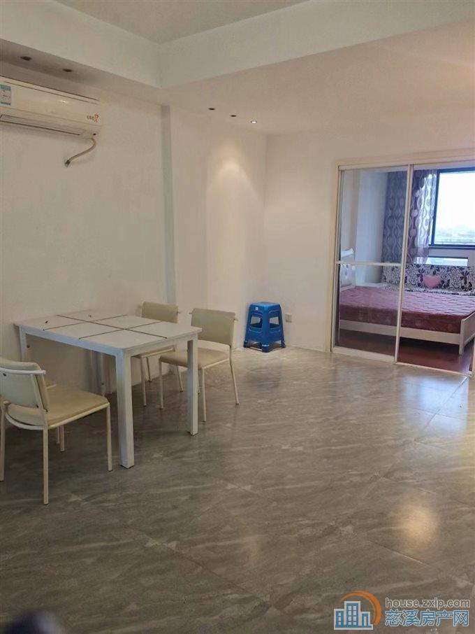 出售丽晶大厦60平精装修68万直接