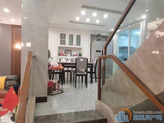 欧景苑一复二楼豪装187平送院子