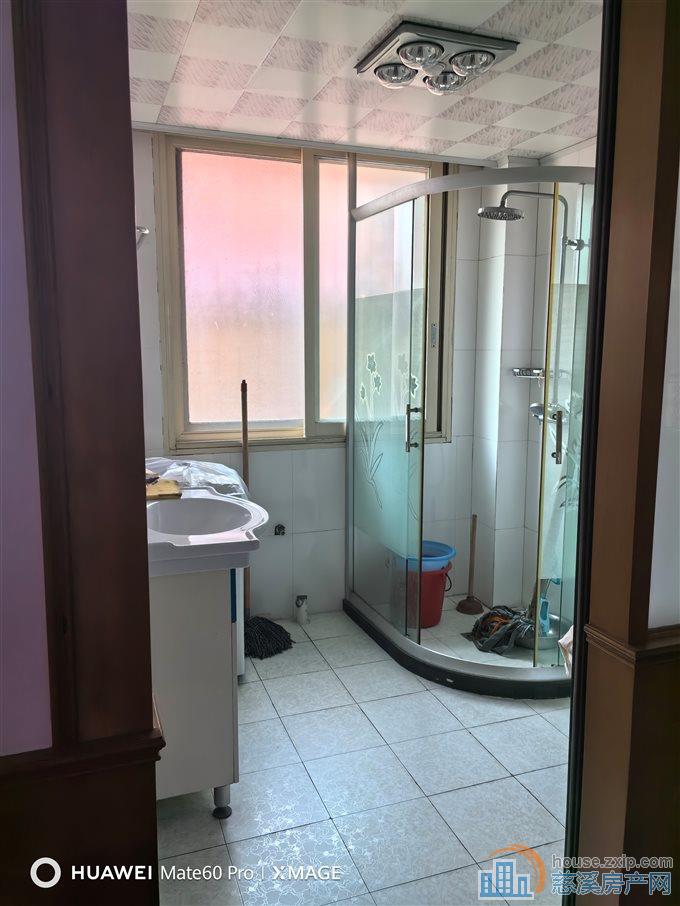 西洋寺社区4楼170平+车库178万直接