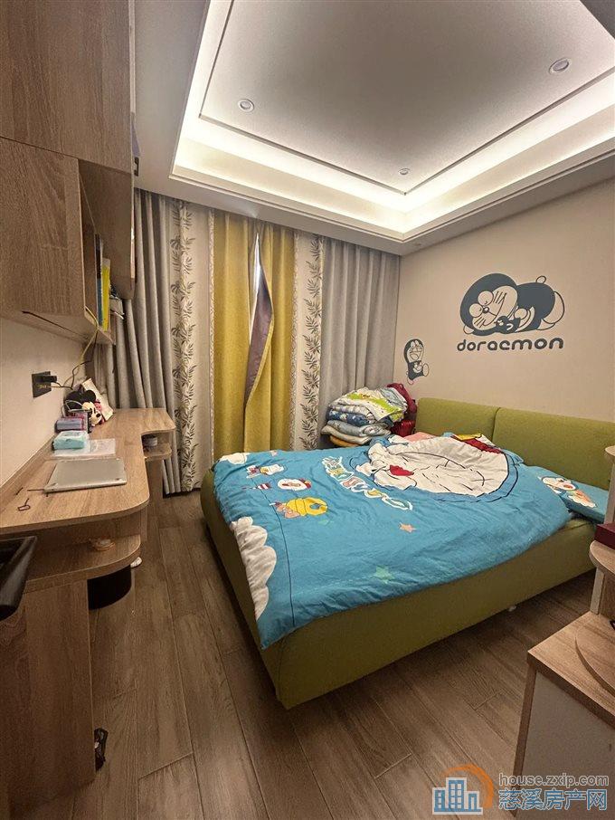 悦城玖号花园 现代精装 楼层好 东边套