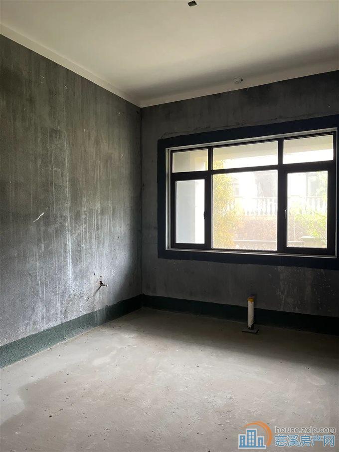 捡漏 峙山庄园稀缺联排别墅，二通三