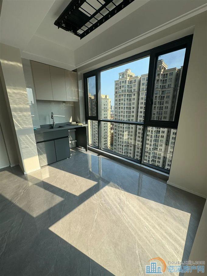 鸣北小区103平150万带车位全新精装修