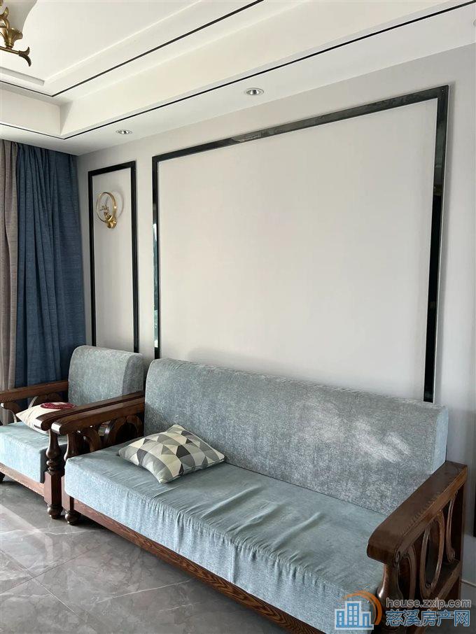 悦华府精装 东边套 采光无影响