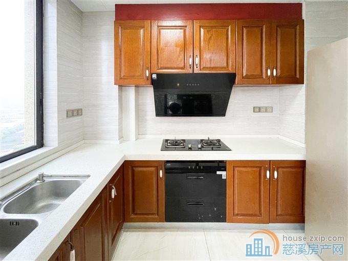 绿城诚园 132平 172.8万 精装修