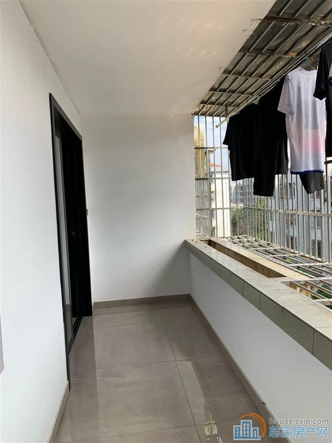 名仕园112平102万三间朝南拎包入住