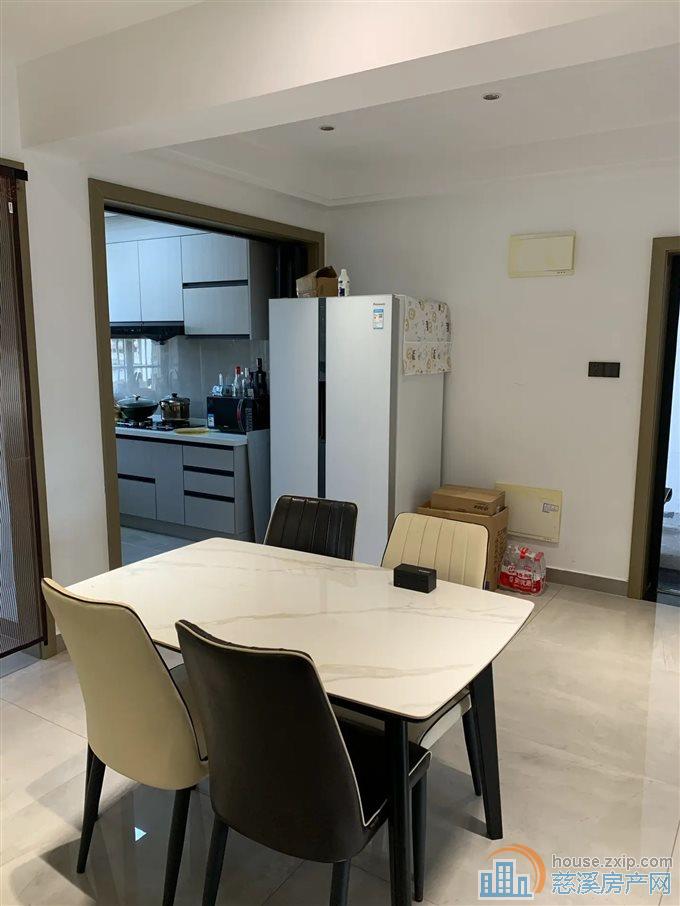 名仕园112平102万三间朝南拎包入住