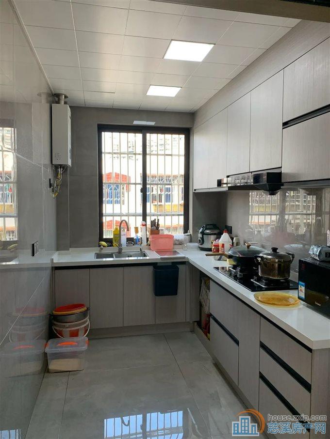 名仕园112平102万三间朝南拎包入住