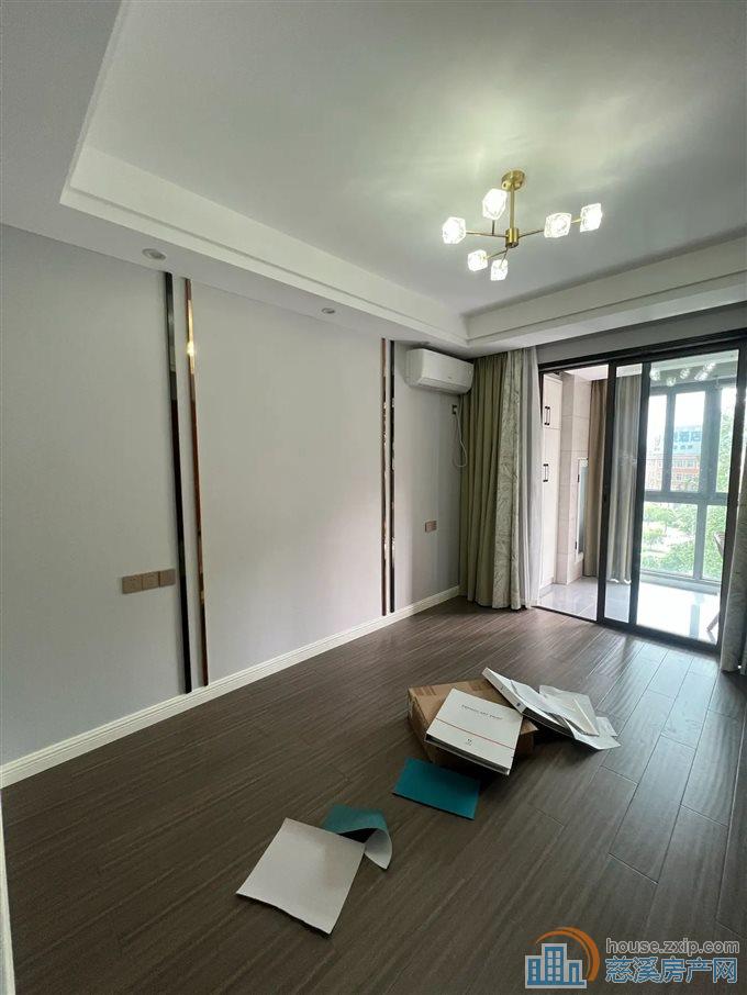 悦华府132平188万东边套吾悦商圈