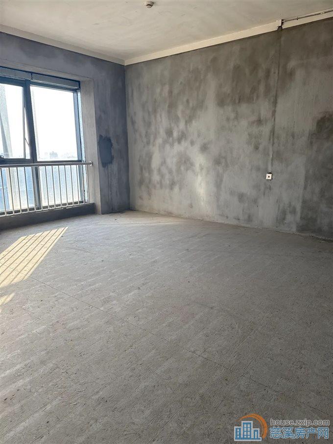 悦城玖号花园  全新毛坯 俯瞰整个新城河