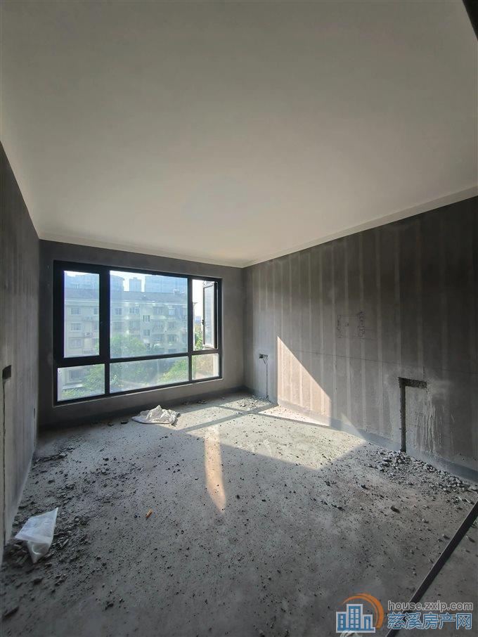 急售江滨之城164.48平212万