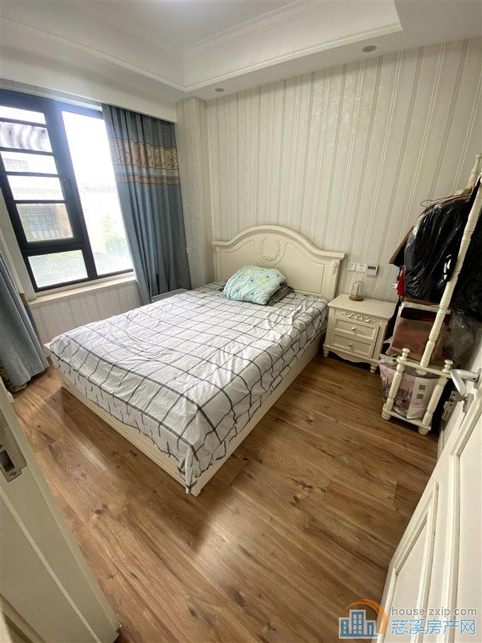 周巷银亿上府95平精装送车位128万直接