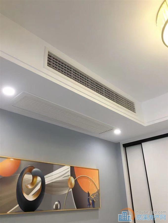 景观花苑南苑11楼105平新装152万